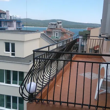 Guest House Adriya-2